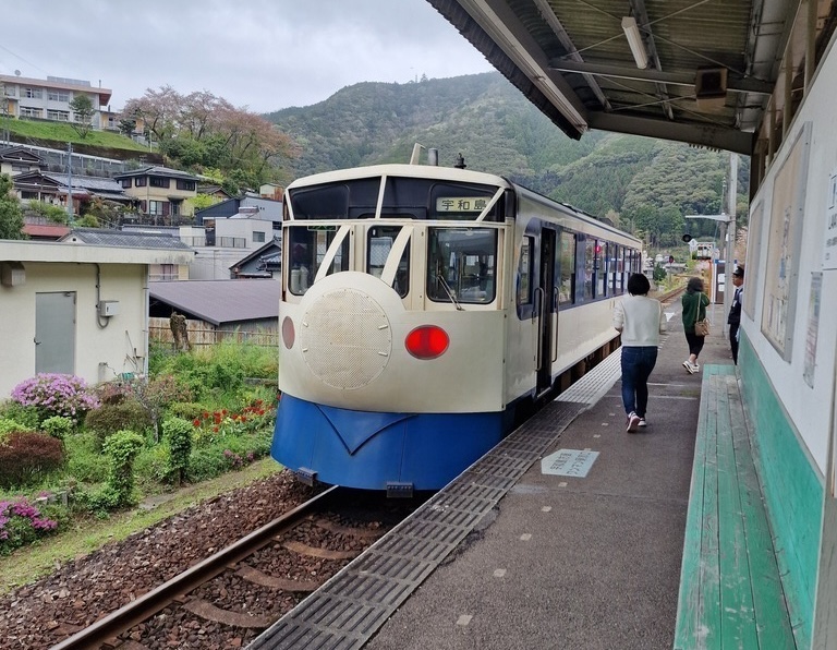 An old train with a stub nose